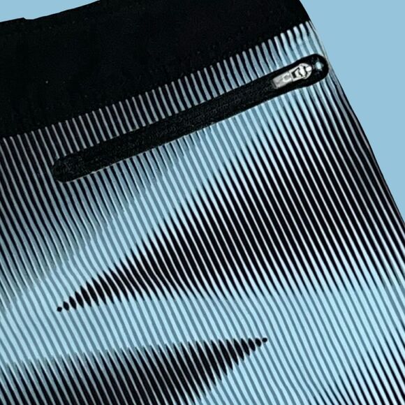 Nike Vapor 11” Board Shorts Volt Pattern Size 30” - Picture 6 of 7